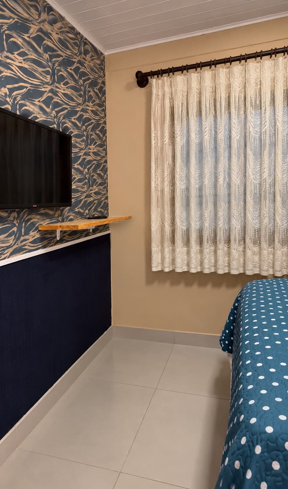 Quarto 1, outro ângulo