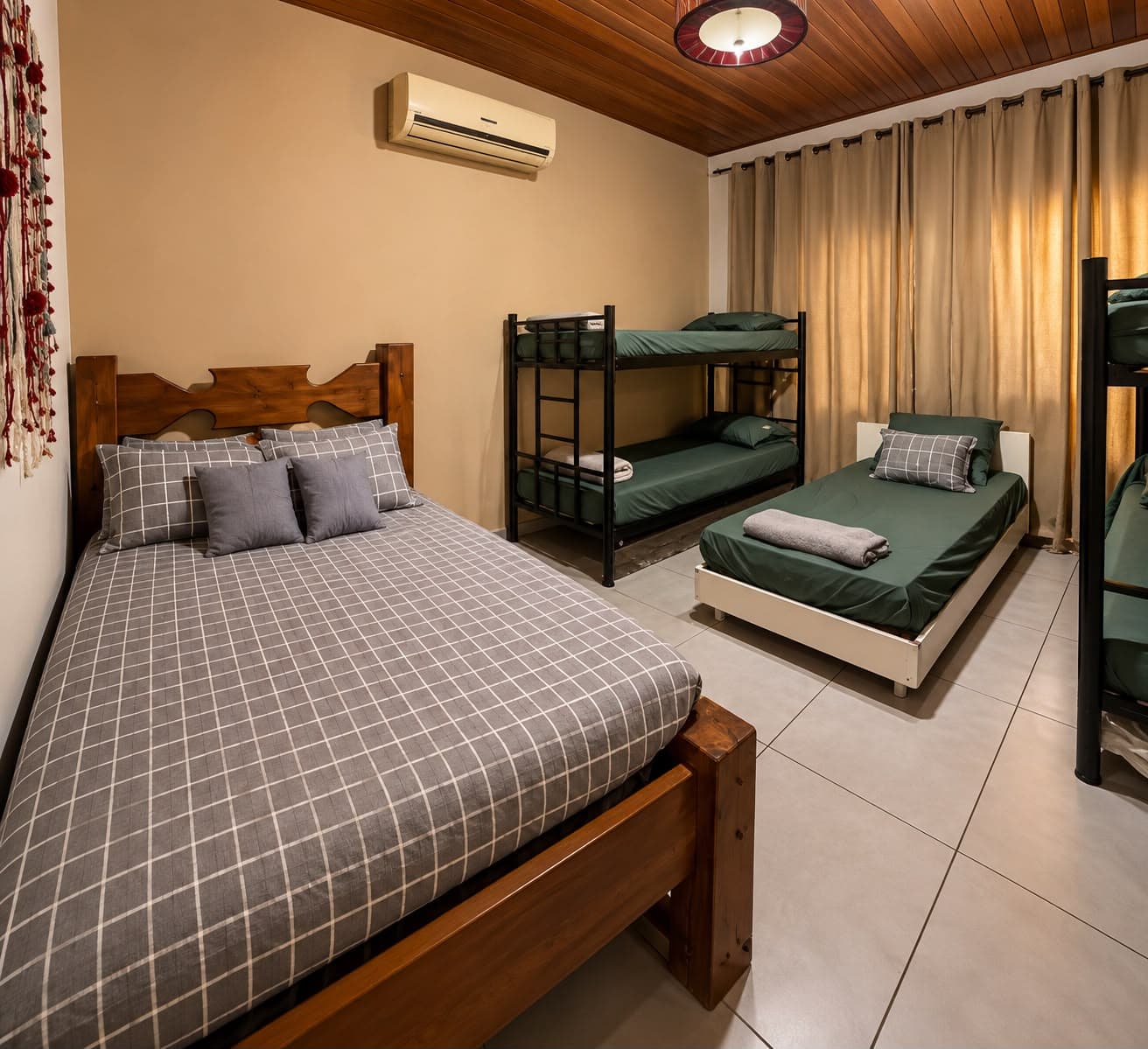 Quarto 5, outro ângulo